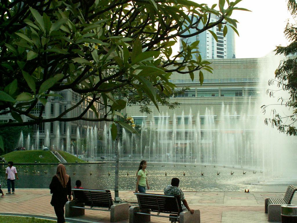 Lake Symphony Fountain Show Lights Up KLCC Park Nightly